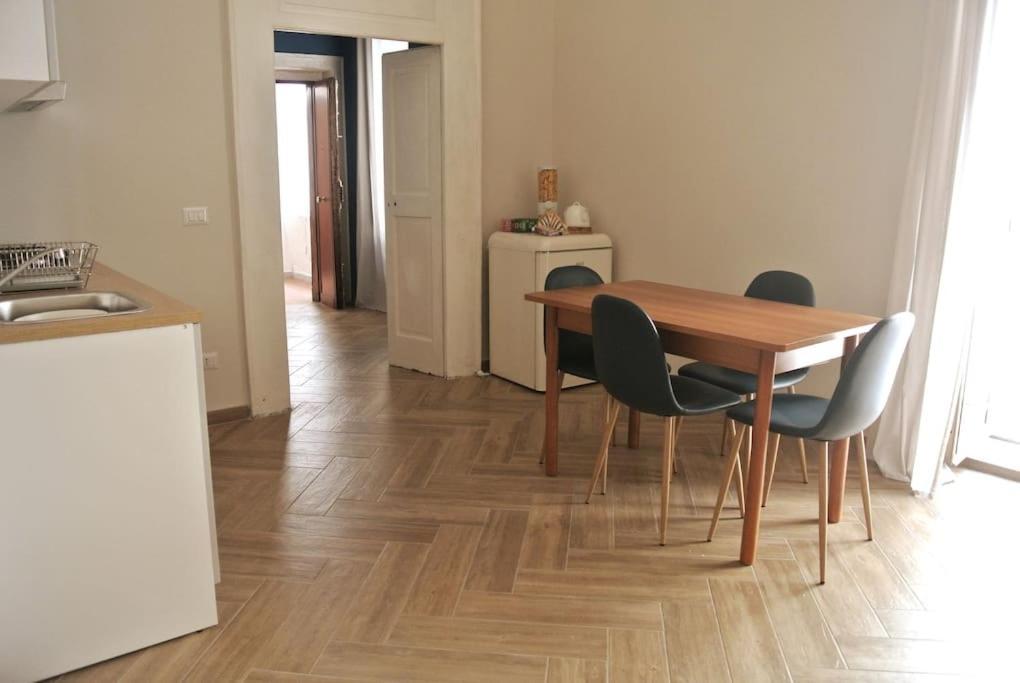 Scio' Apartment-Centro Storico- Napoli Bagian luar foto